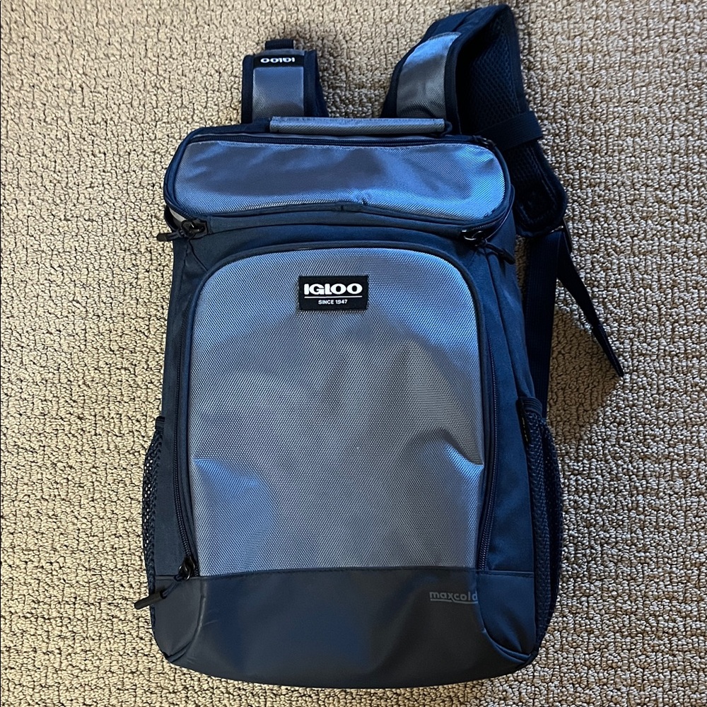 Igloo Maxcold Evergreen Grayblue Backpack. Nwt Ho… - image 1